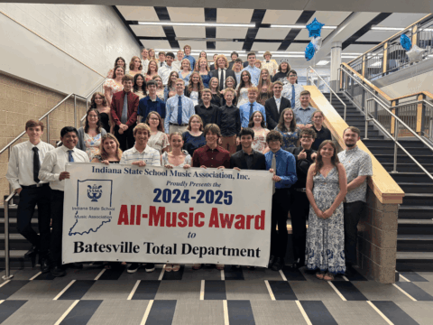 Tumatanggap ang BHS 2025 ISSMA All-Music Department Award